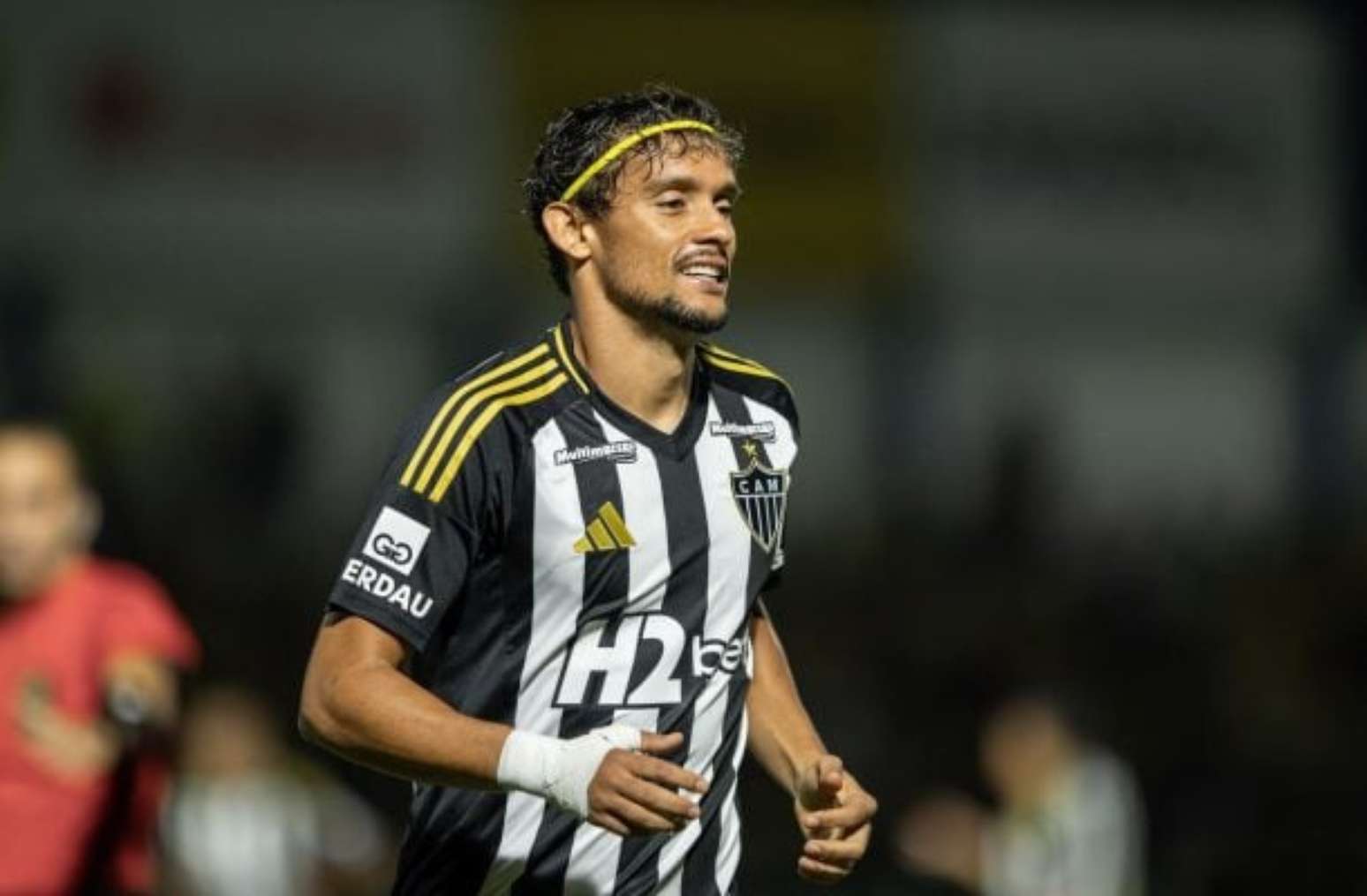 Scarpa em a&ccedil;&atilde;o pelo Atl&eacute;tico Mineiro contra o Santos &ndash;