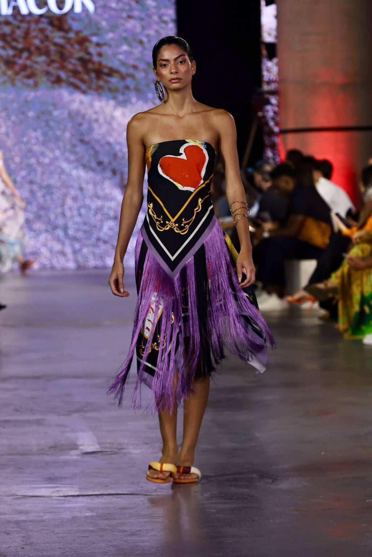Victor Dzenk, Sun Rose e Almacor levam diversidade ao Metrópoles Catwalk