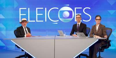 Luiz In&aacute;cio Lula da Silva (PT) com Renata Vasconcellos e C&eacute;sar Tralli nos Est&uacute;dios Globo. Foto: Manoella Mello/Mello