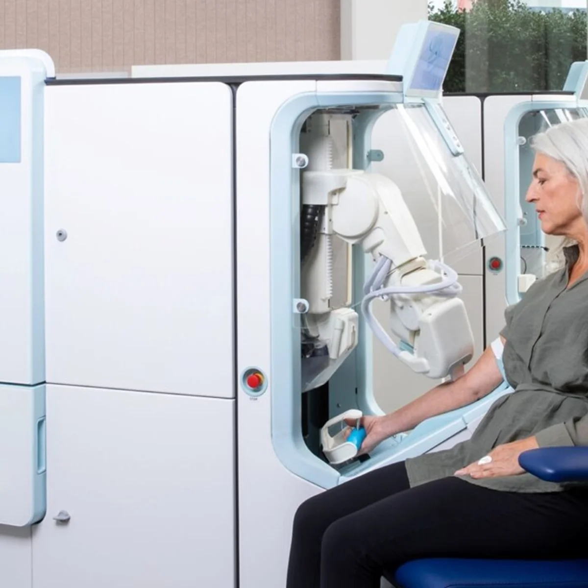 Primeiro robô que automatiza coleta de sangue é liberado nos EUA