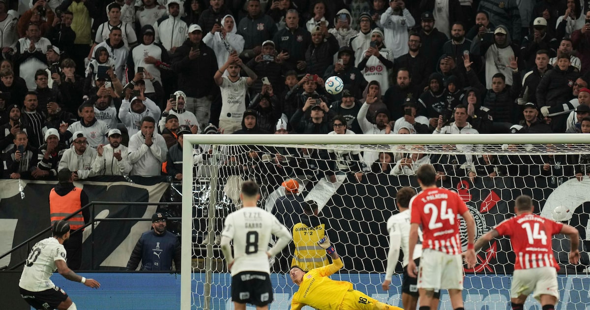 Memphis gera até multa ao Corinthians em noite para esquecer e vê relação com torcida estremecer