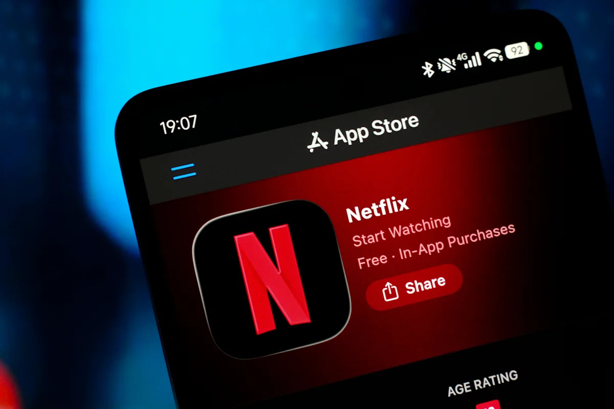 As ações da Netflix estão sendo destruídas — e o YouTube do Google pode ser a razão disso