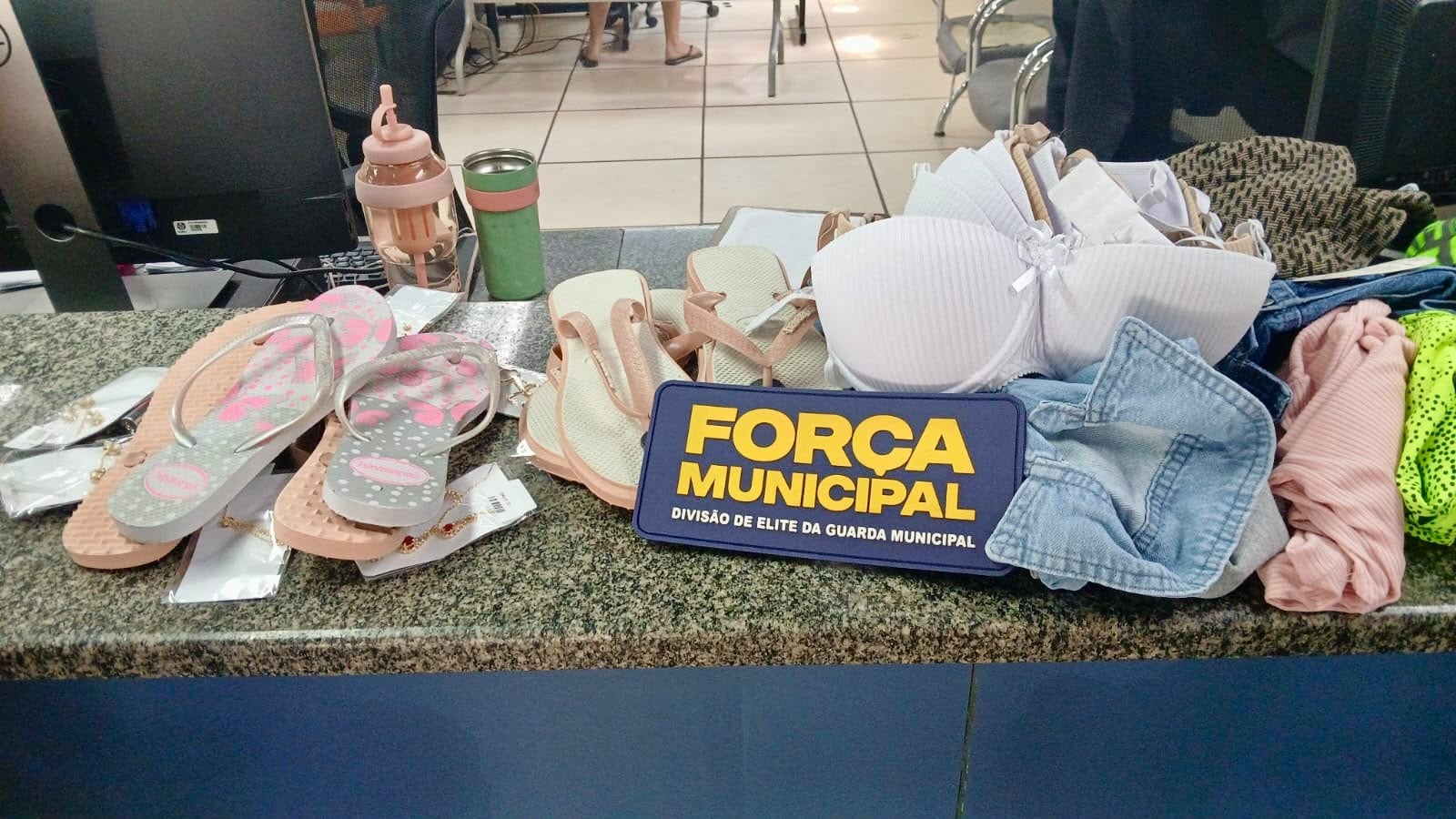 Agentes recuperaram produtos furtados de loja em Campo Grande e drogaria em Botafogo Reprodução/Força Municipal