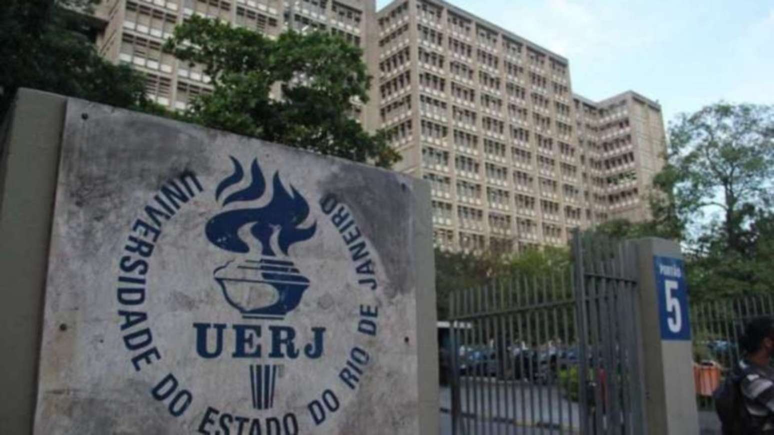 A exig&ecirc;ncia n&atilde;o estava prevista no edital e, conforme o ac&oacute;rd&atilde;o, n&atilde;o foi aplicada &agrave;s demais participantes