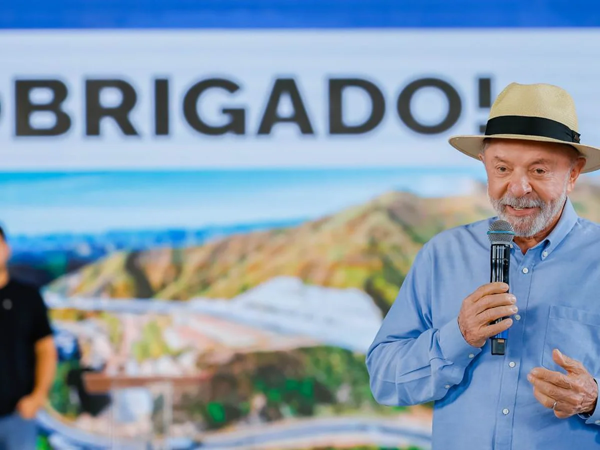No RJ, Lula diz que se Trump "meter a mão" na eleição, "vai perder"