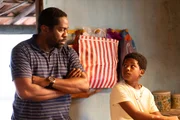 Imagem do filme Feito Pipa, estrelado Lázaro Ramos, Yuri Gomes e Teca Pereira