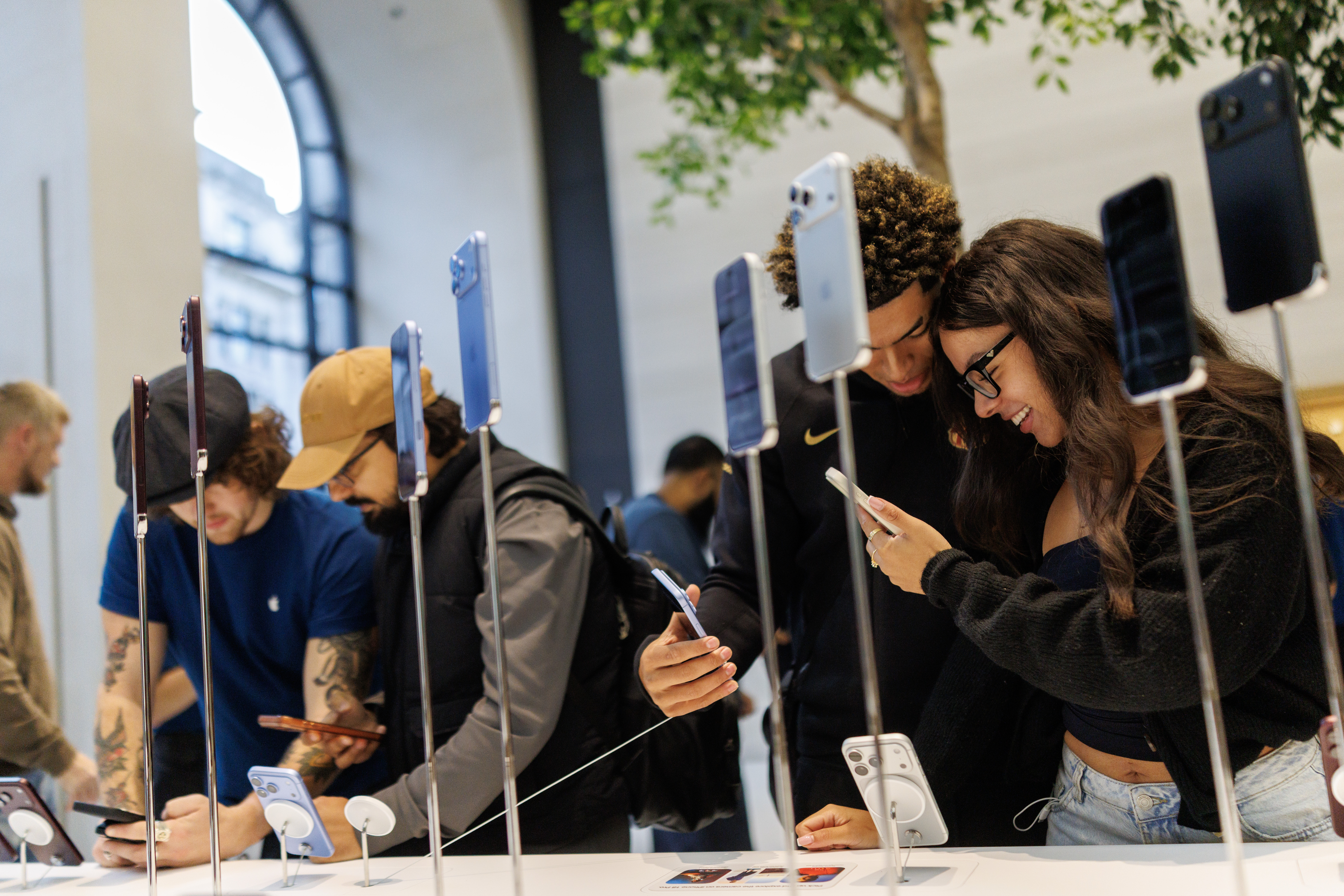 Como as aumentos de preço do iPhone 18 da Apple afetam o valor de troca em sua conta na Verizon, T-Mobile ou AT&T