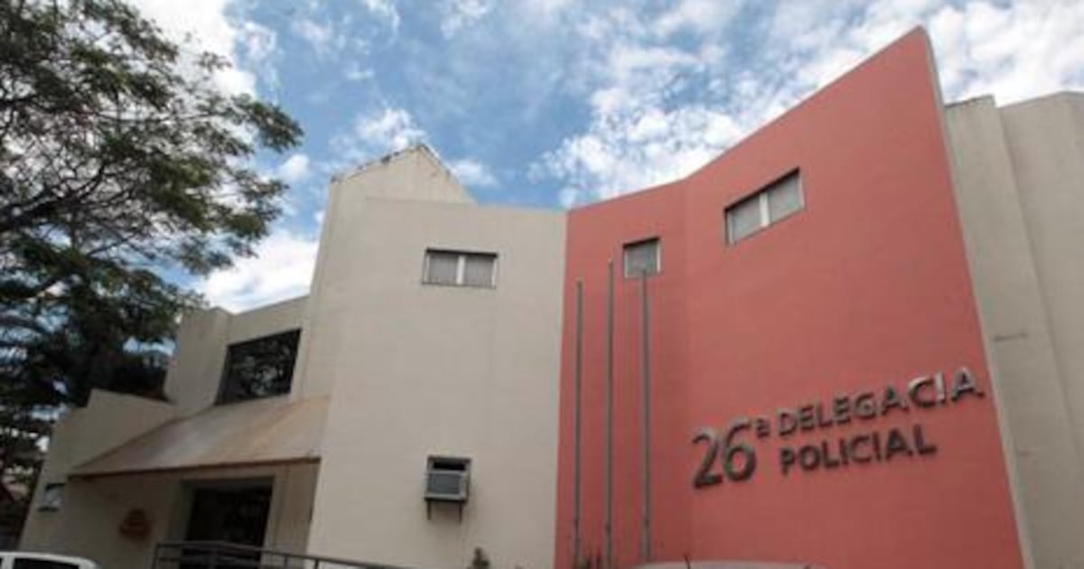 Recepcionista de academia é presa por furtar pagamentos em dinheiro de alunos no Rio