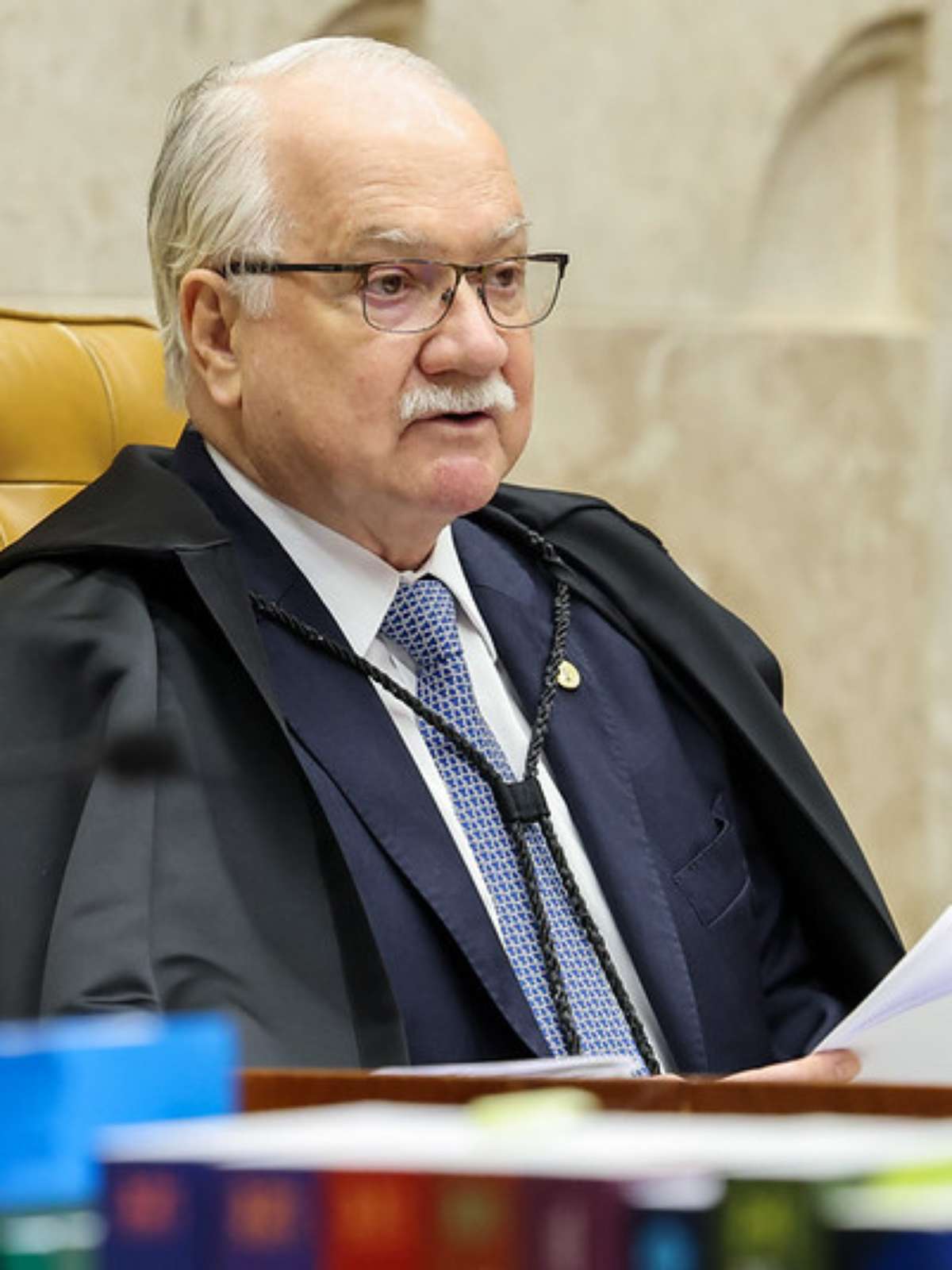 Fachin cancela sessão no STF após embate entre Mendonça e Gilmar