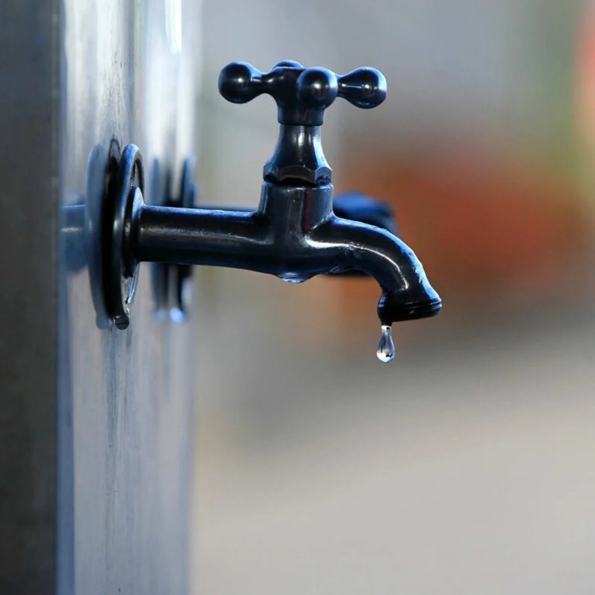 Com onda de calor, Copasa faz apelo por economia de água na Grande BH