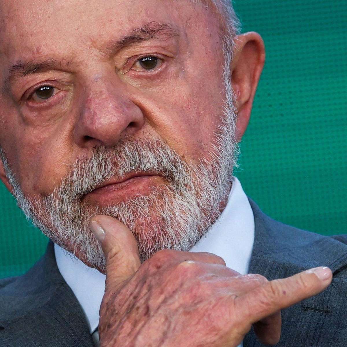 Lula anuncia reajuste de 15% no Bolsa Família, às vésperas da eleição