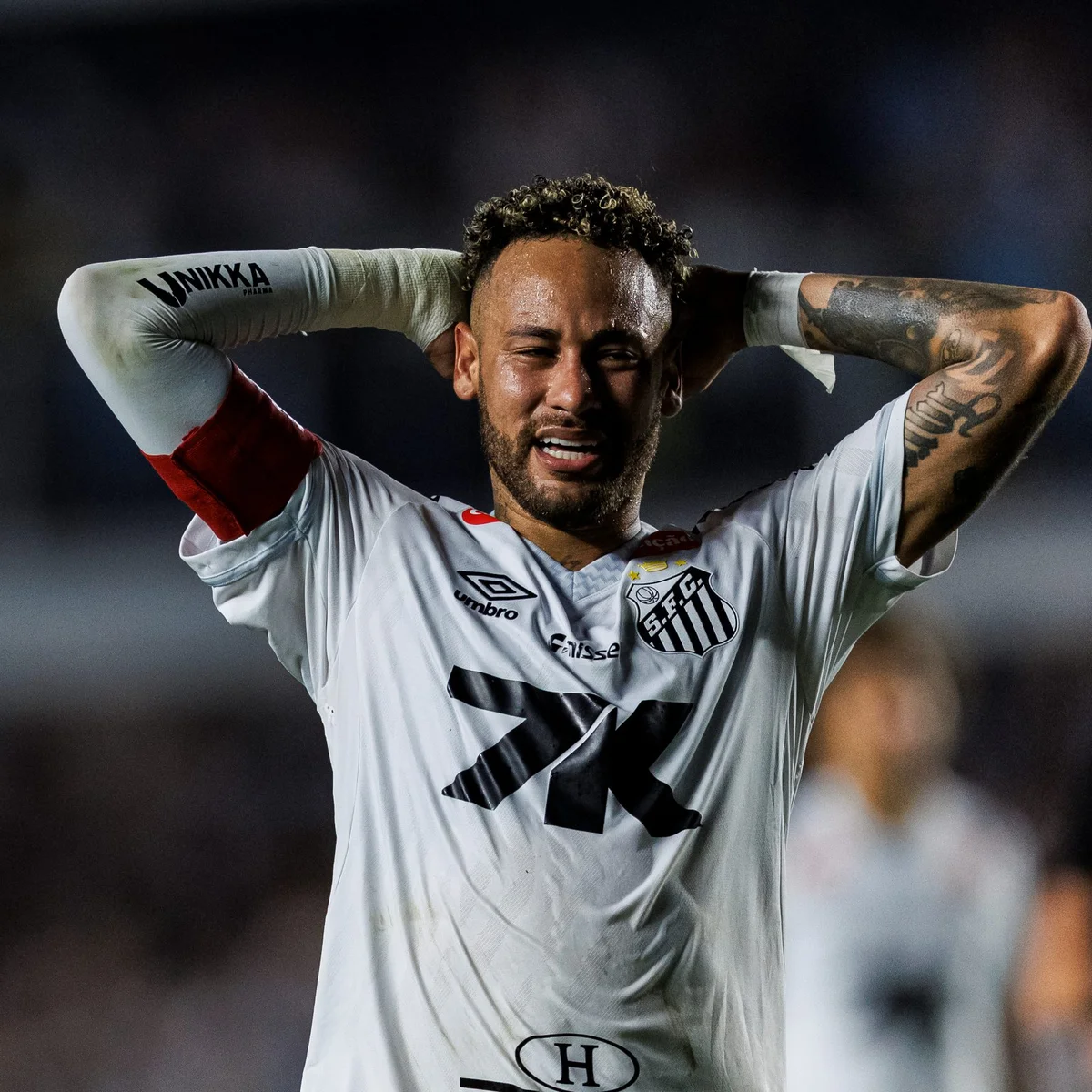 Neymar lamenta eliminação do Santos após provocar torcida do Atlético-MG