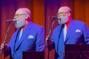 Ed Motta desabafa sobre música ao vivo: “Vejo erro no show de todo mundo”