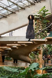 Mikaela Gomes desfila no Metrópoles Catwalk nesta quarta-feira (16/9)