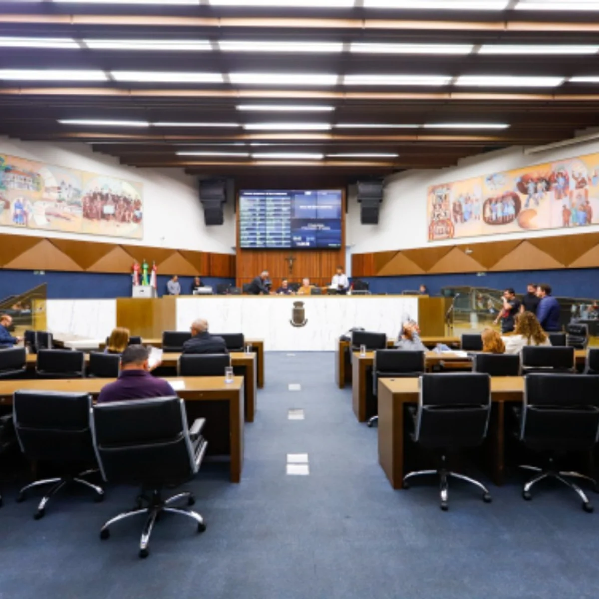 Projeto que permite cancelas em ruas de BH avança na Câmara; MP questiona