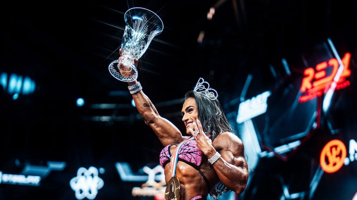 Mr. Olympia: brasileira Natalia Coelho vence pela 3ª vez a Women's Physique
