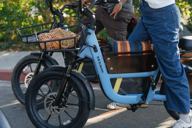 Segway apresenta e-bike de carga com 117 km de autonomia e câmbio automático para uso urbano