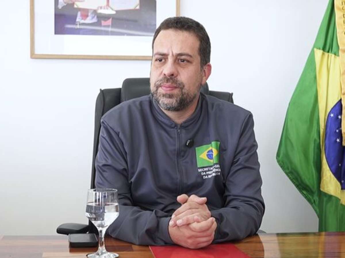 Guilherme Boulos se licencia de ministério para atuar na campanha de reeleição de Lula