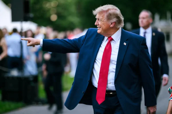 Pedido de Trump sobre “dissidentes políticos” circulou só em nível técnico