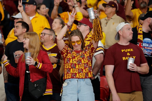 'Está prestes a ir para o mundo': futebol americano universitário americano faz estrondo no Wembley – um ensaio fotográfico