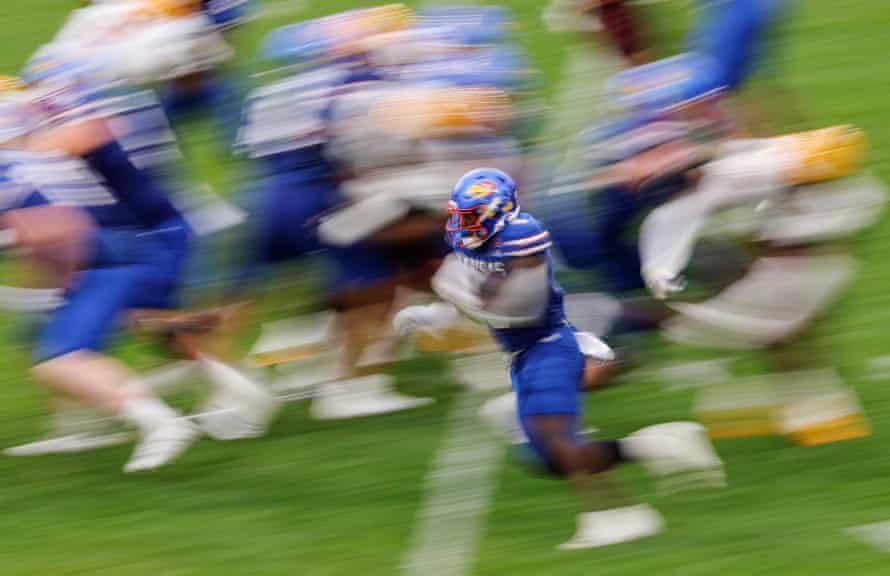 'Está prestes a ir para o mundo': futebol americano universitário americano faz estrondo no Wembley – um ensaio fotográfico