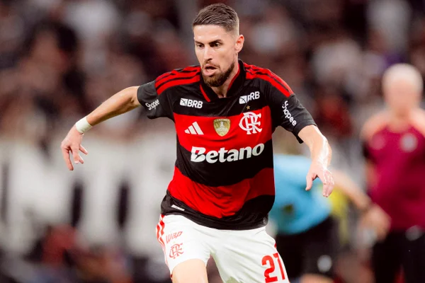 Jorginho assume culpa por expulsão e celebra classificação do Flamengo