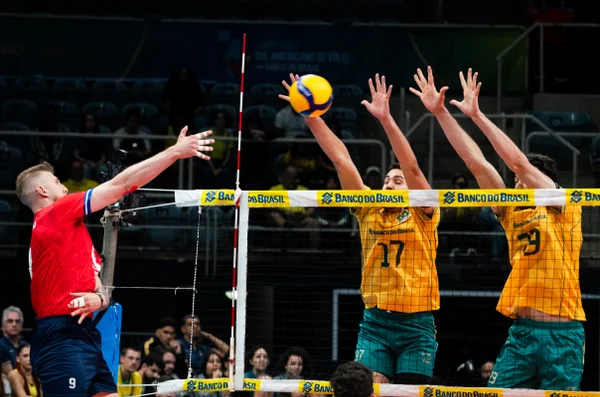 Na estreia do Sul-Americano de Vôlei, Seleção Brasileira vence Chile no RJ - destaque galeria