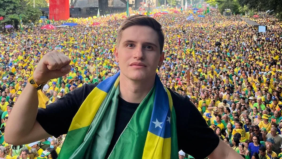 Candidato do PL aciona o TSE contra Luísa Sonza por “showmício pró-Lula"