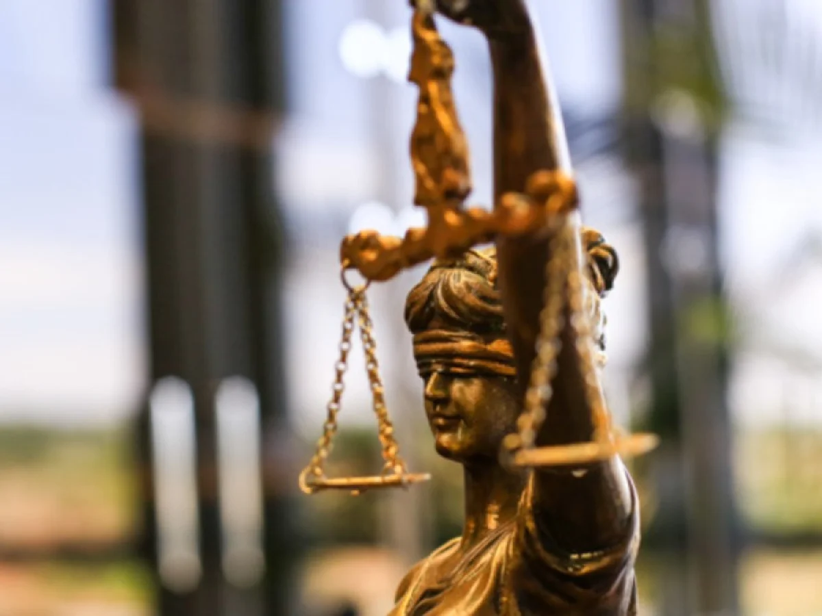 MG: auxiliar chamado de "gordinho" por chefe aciona Justiça e é indenizado