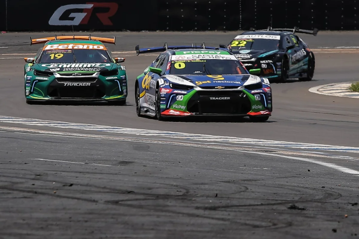 Gabriel Casagrande e Gabriel Robe lideram primeiro treino da Stock Car
