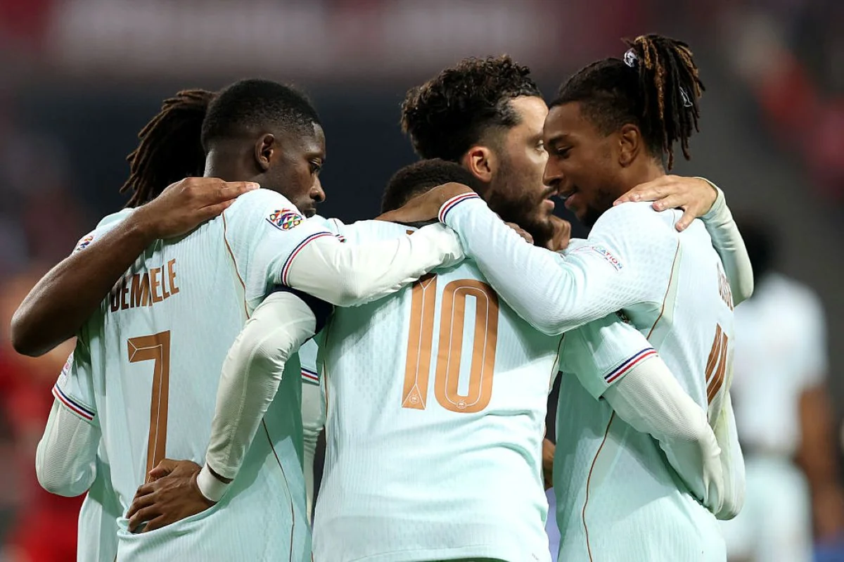 Mbappé marca e França vence a Turquia na estreia de Zidane no comando