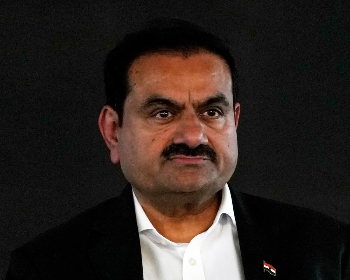 Democratas exigem respostas após o Departamento de Justiça abandonar o caso de suborno contra o bilionário indiano