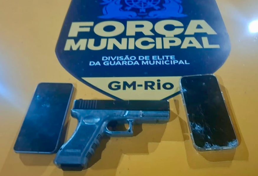 Adolescente é apreendido pela Força Municipal após roubo de celular com réplica de arma na Tijuca, no Rio