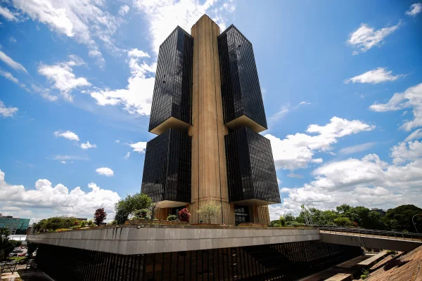 "Prévia do PIB" recua 0,2% em julho, diz Banco Central