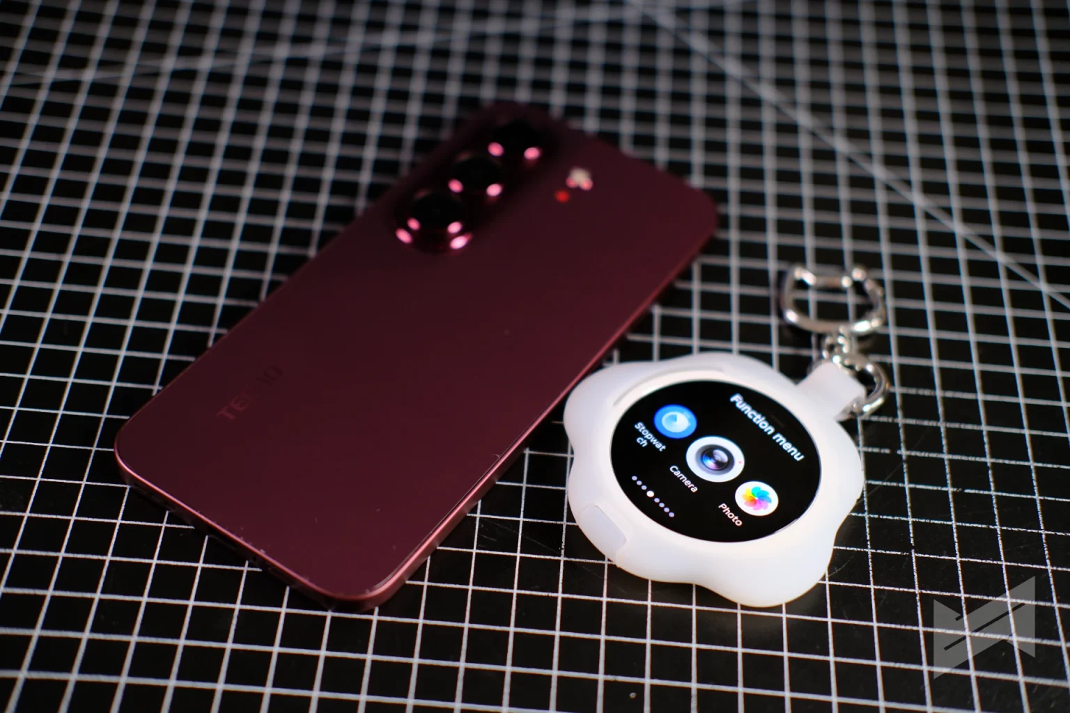 O TECNO CAMON Slim 5G chega às Filipinas em 1º de outubro com uma bateria de 6.000mAh em um corpo de 6,39mm
