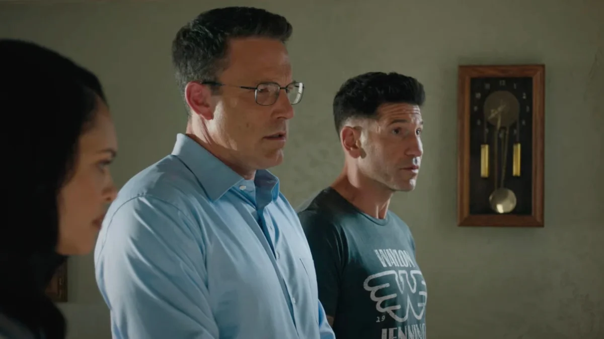 Imagem da matéria: Filme de ação violenta com Ben Affleck e Jon Bernthal bomba no streaming