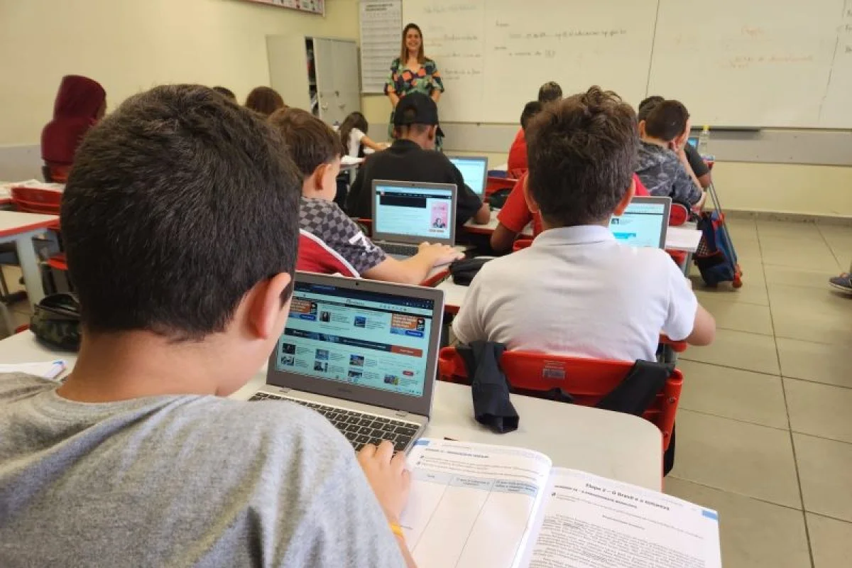 Justiça trava contratação temporária de professores pelo Governo de SP