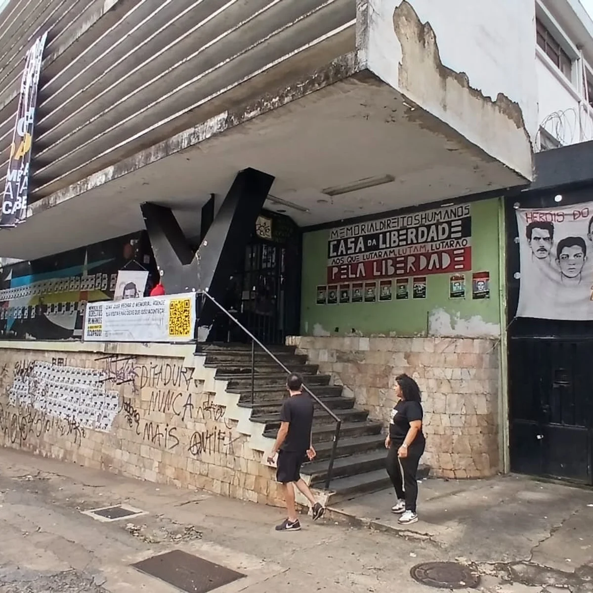 Antigo centro de tortura da ditadura ganha nova fachada e festa em BH