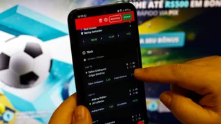 Governo proíbe bets e cassino online no Brasil; veja prazo para retirada do dinheiro