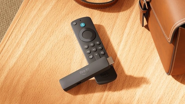 É possível transformar TV antiga em smart com cabo USB? Entenda