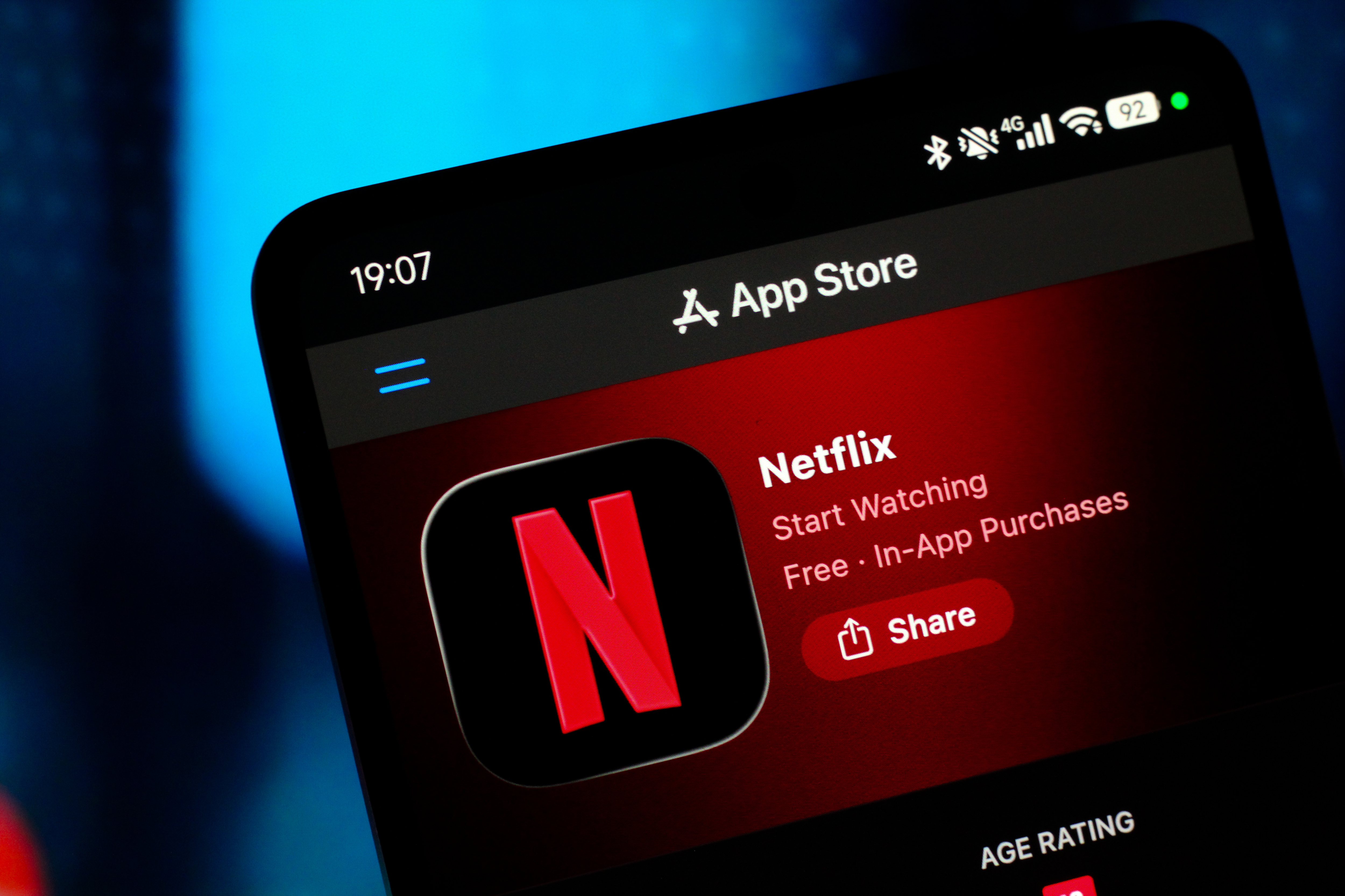 As ações da Netflix estão sendo destruídas — e o YouTube do Google pode ser a razão disso