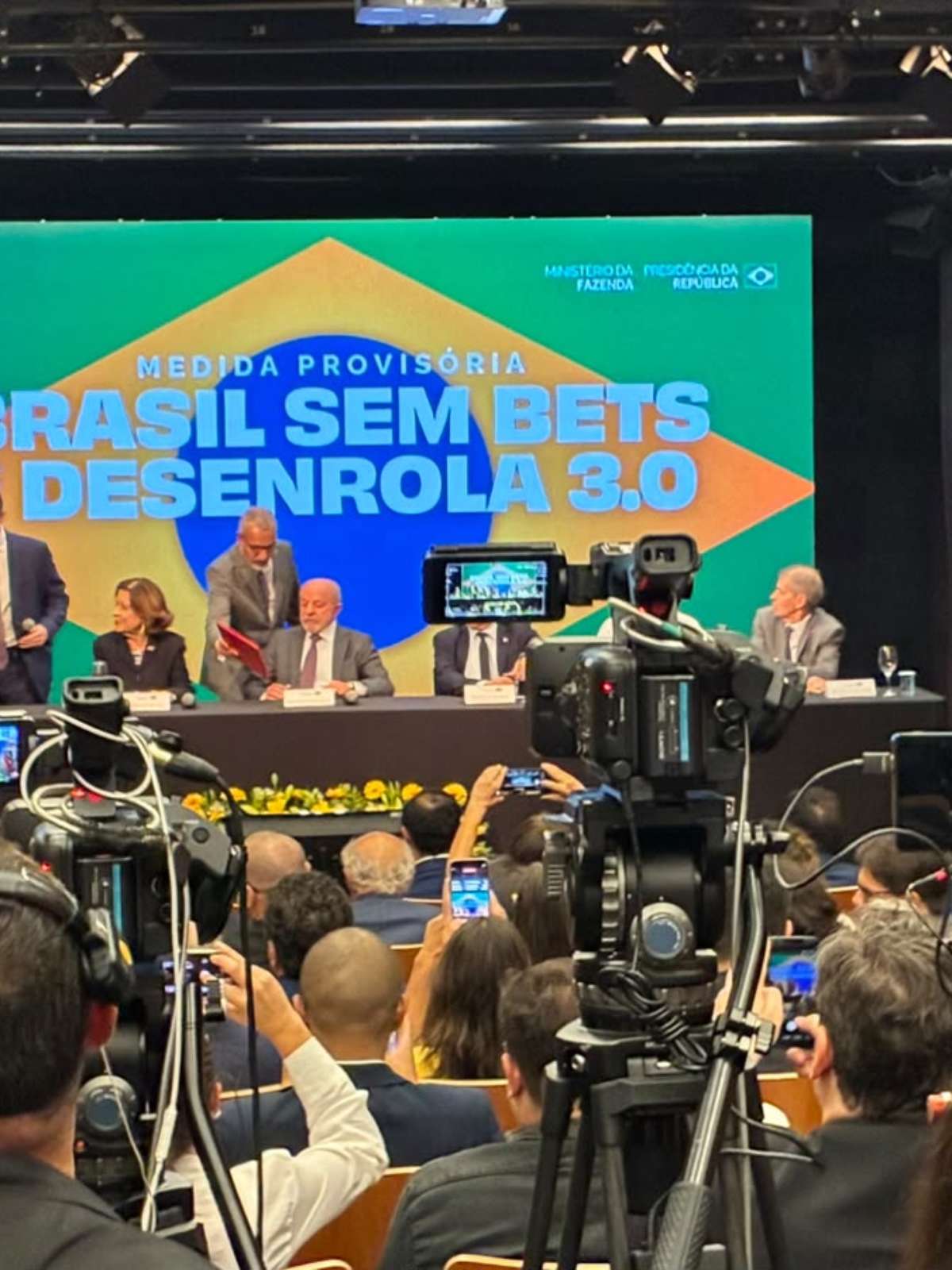 Governo Lula anuncia "proibição geral" das bets no Brasil; entenda como vai funcionar