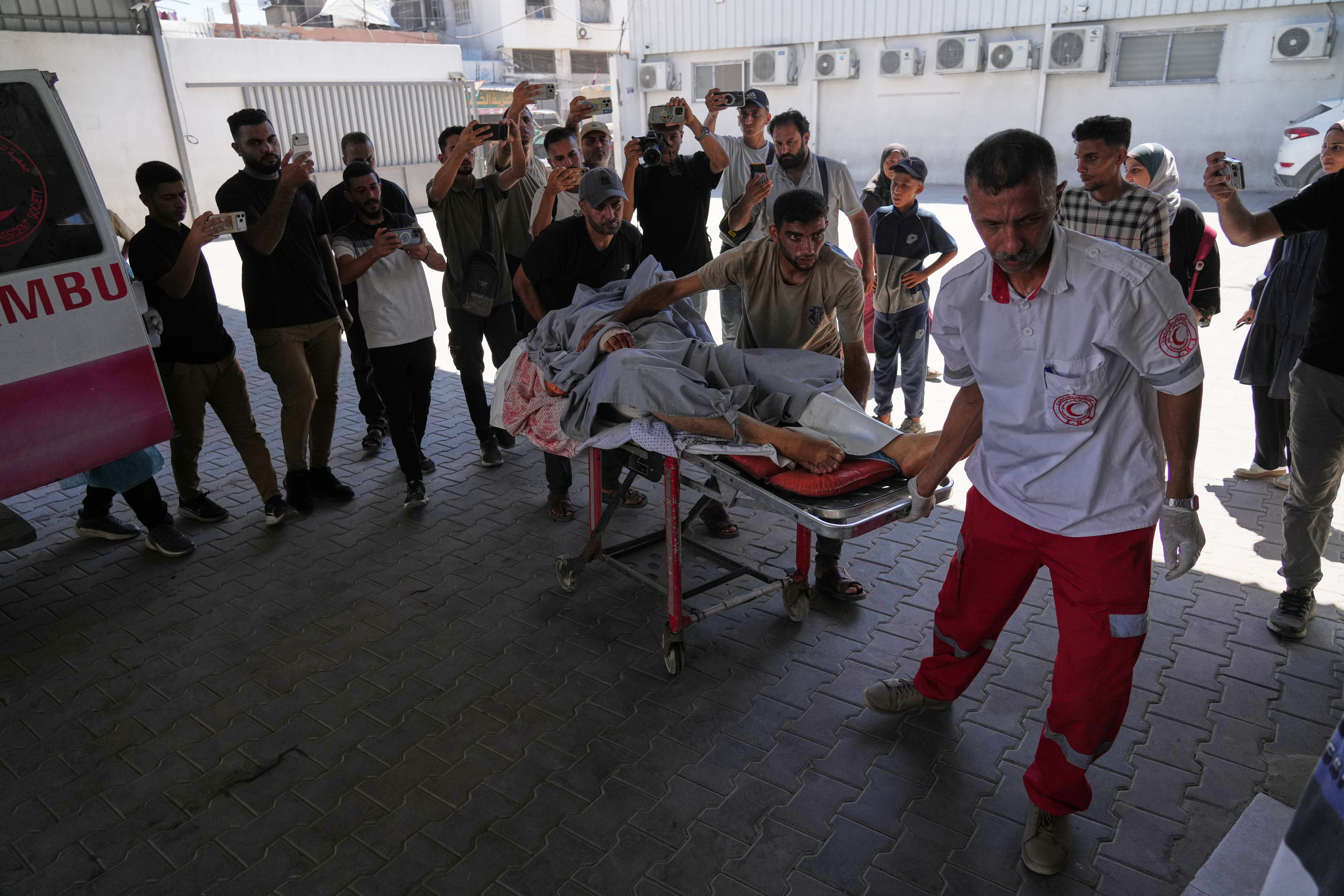 Ataques israelenses em Gaza matam duas pessoas, incluindo uma criança, dizem médicos