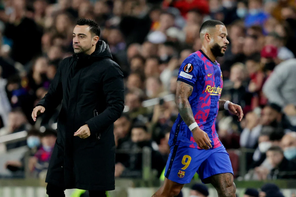 Após pênalti perdido, Memphis fica fora da 1ª convocação de Xavi na Holanda
