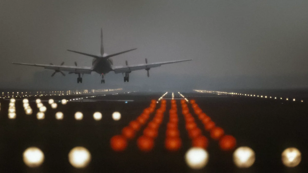 Imagem da matéria: Entenda como o corte de um único cabo de fibra óptica parou aeroportos nos EUA