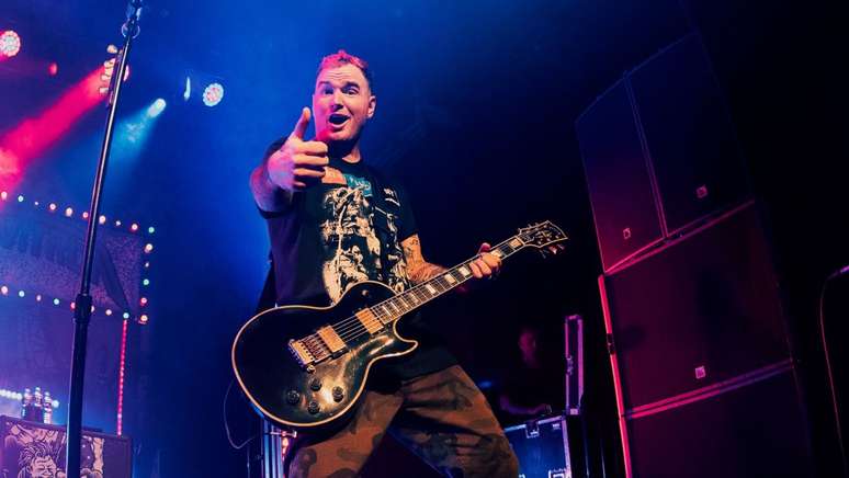 Morre Chad Gilbert, guitarrista da banda New Found Glory, aos 45 anos