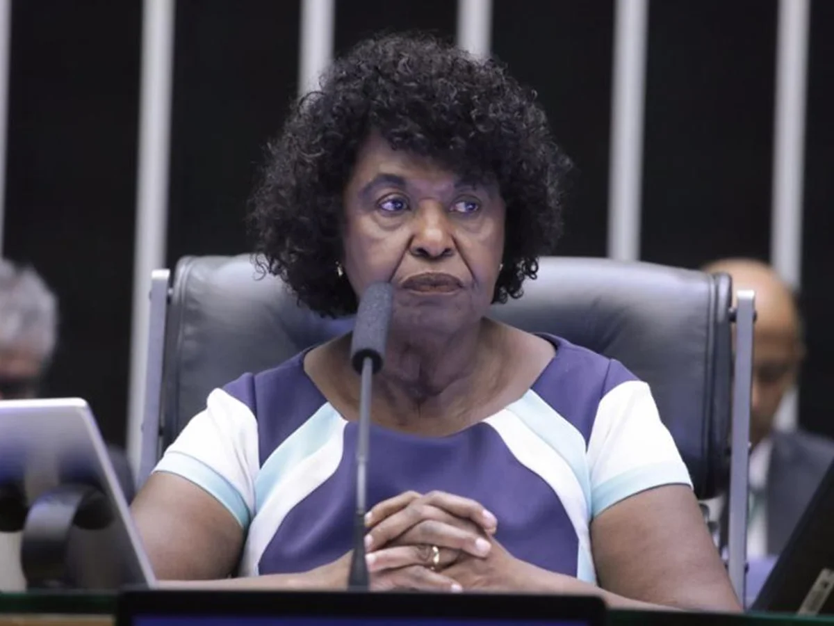 Paraná Pesquisas: Benedita lidera ao Senado no RJ; 4 empatam pela 2ª vaga