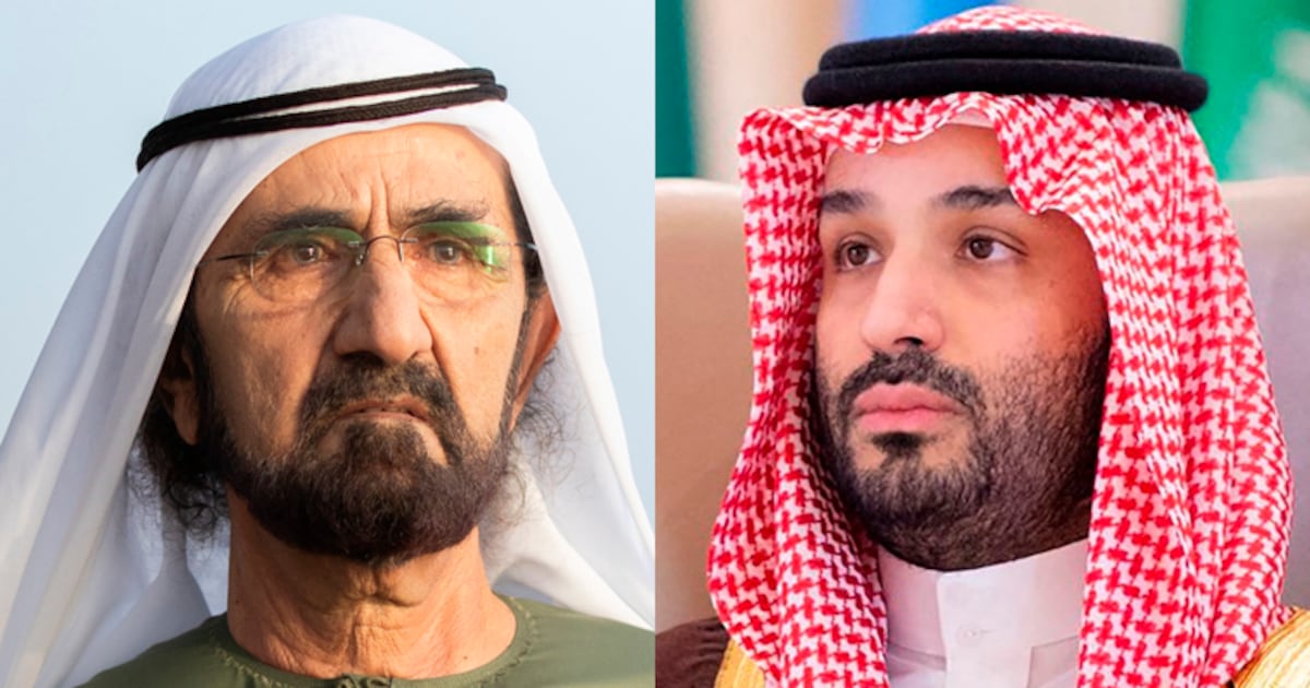 O xeique Mohammed bin Rashid recebe condolências pela morte do xeique Ahmed em ligação com o príncipe herdeiro da Arábia Saudita