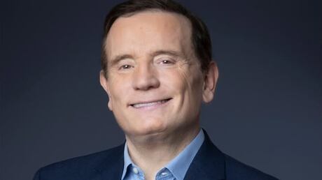 Roberto Cabrini vai a Santa Catarina investigar acidente aéreo com cantor Rick