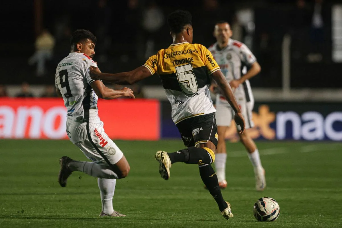 Briga pelo acesso: Criciúma e Operário-PR fazem confronto direto na Série B